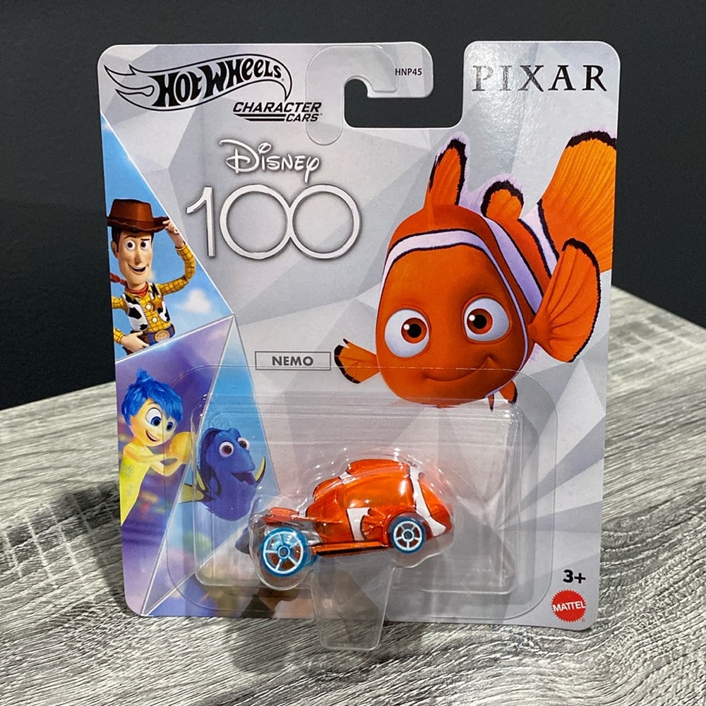 Hot Wheels | Disney 100: Nemo - 1:64 Scale Die Cast Car